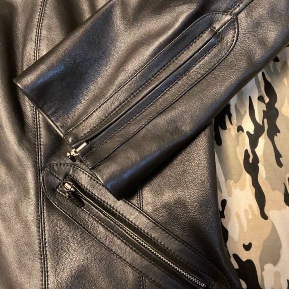 Cole Haan BNWOT lambskin moto jacket, size 10 (fits about a M/L). - Picture 3 of 6